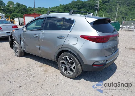 2021 Kia Sportage Ex z USA, uszkodzony, nr VIN KNDPNCAC9M7896788